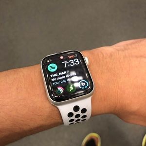Apple Watch Series 4 used